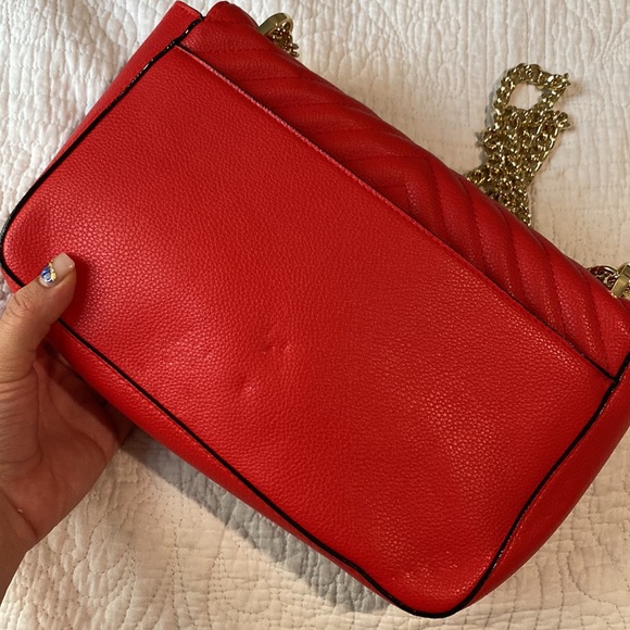 ✨Red VS Purse with wristlet✨ - Picture 3 of 10